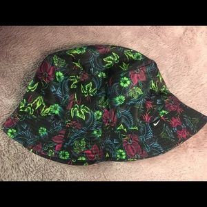 Nike bucket hat